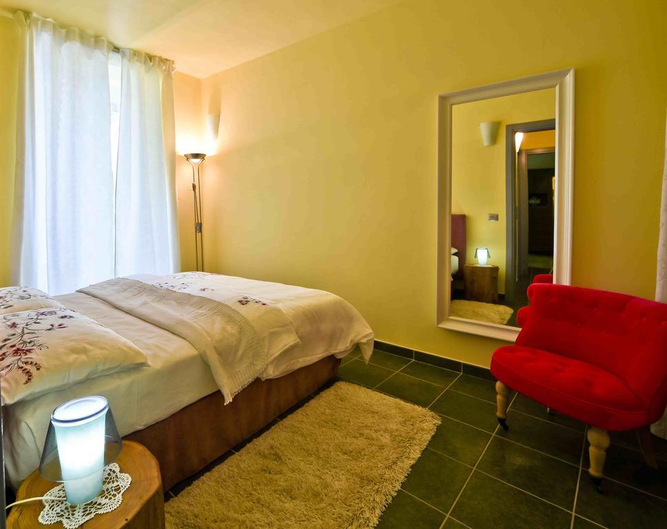 Casa Nalin La Morra Quarto foto