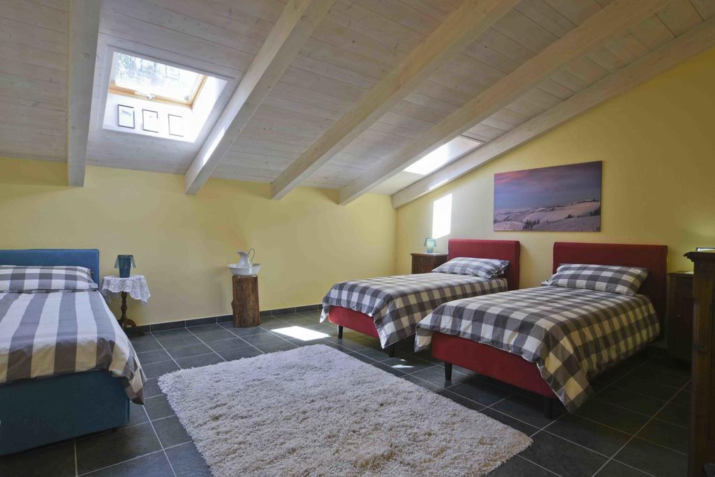 Casa Nalin La Morra Quarto foto